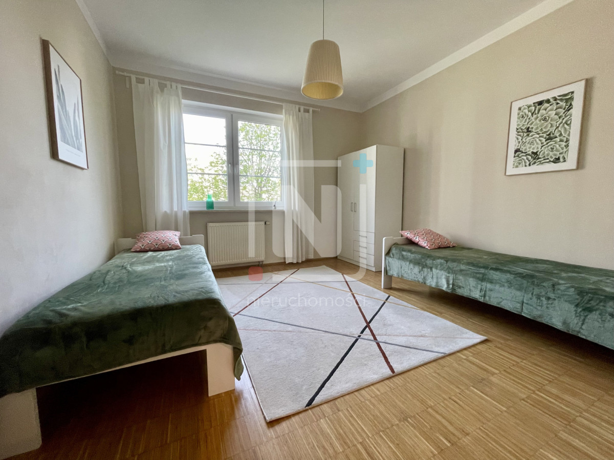Duże Pokoje I balkon I Parking I Blisko Centrum