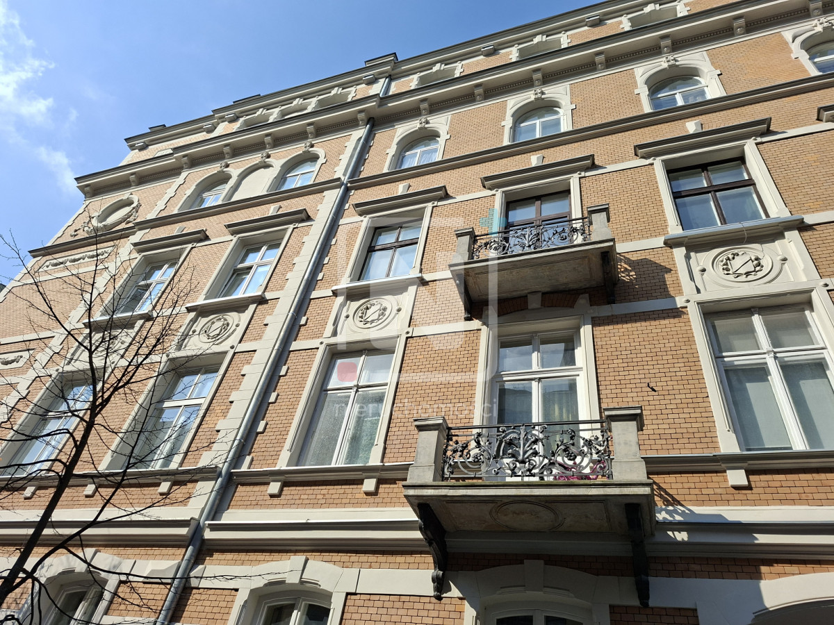 Nowogrodzka Kamienica 136m2 Centrum Warszawy