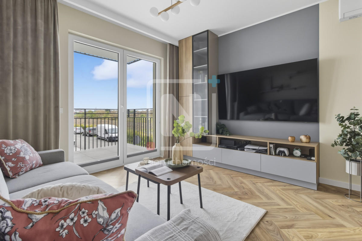 metro, dwa balkony, salon od południa