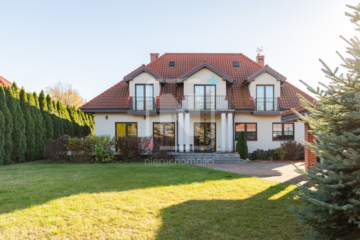 1300 m2 działka/szybki dojazd do centrum/4 balkony