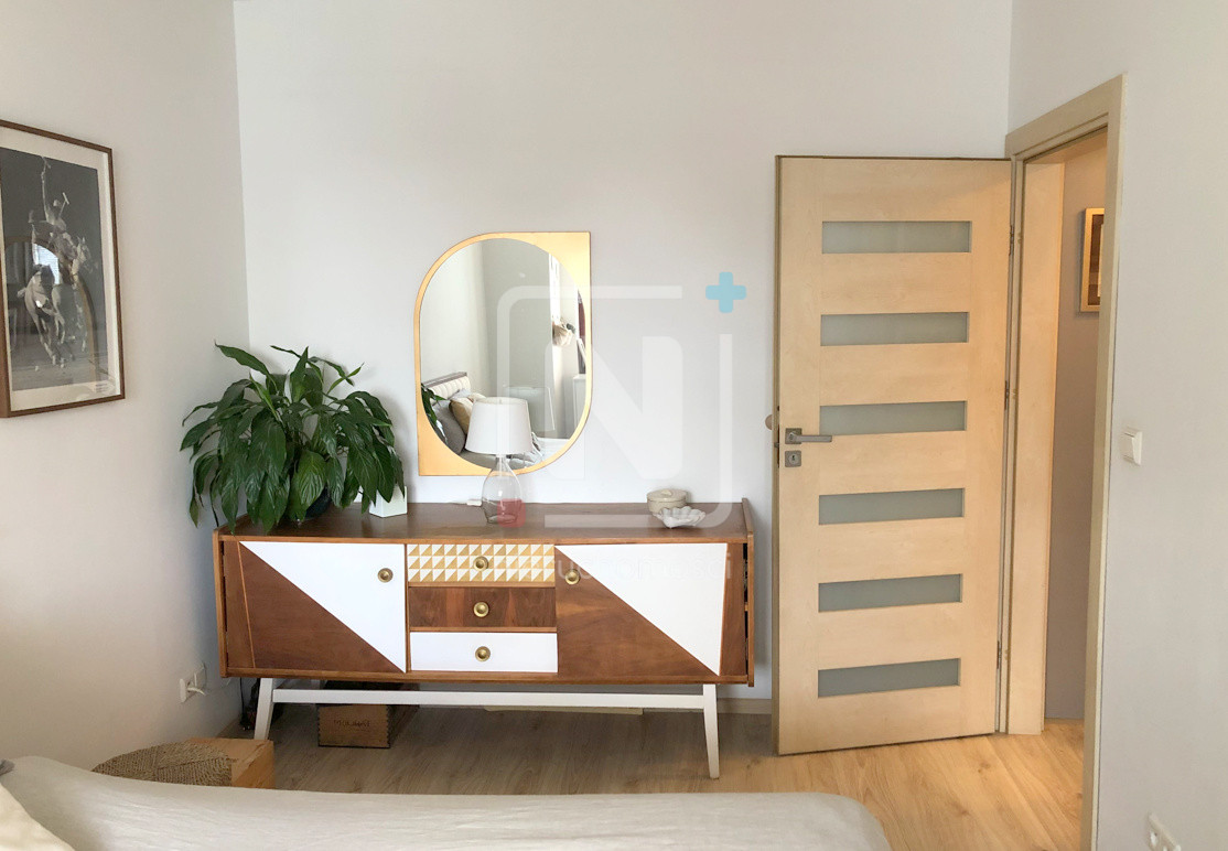 W kapciach do metra, garaż w cenie, super osiedle.