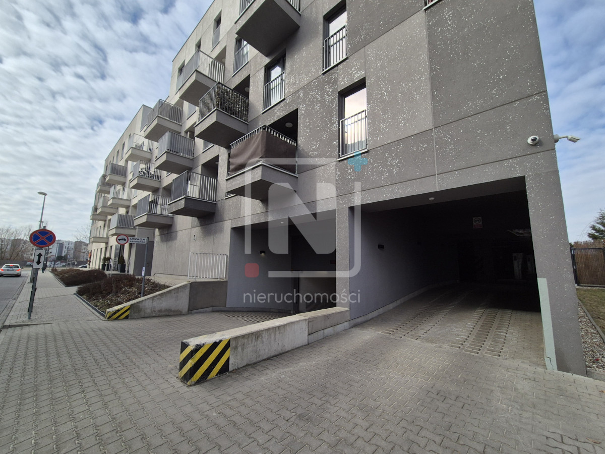 Miejsce w hali garażowej – Al. Rzeczypospolitej 6