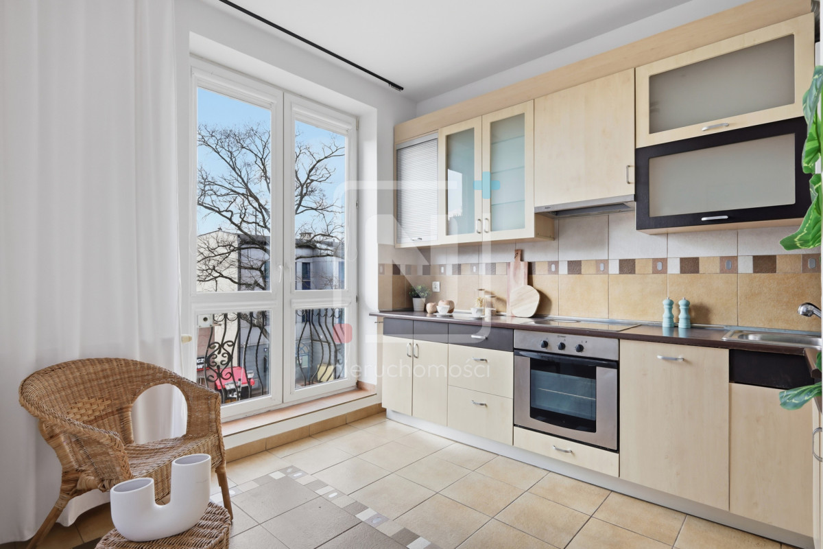 2 pokoje/ Oddzielna kuchnia/Balkon/Słoneczne