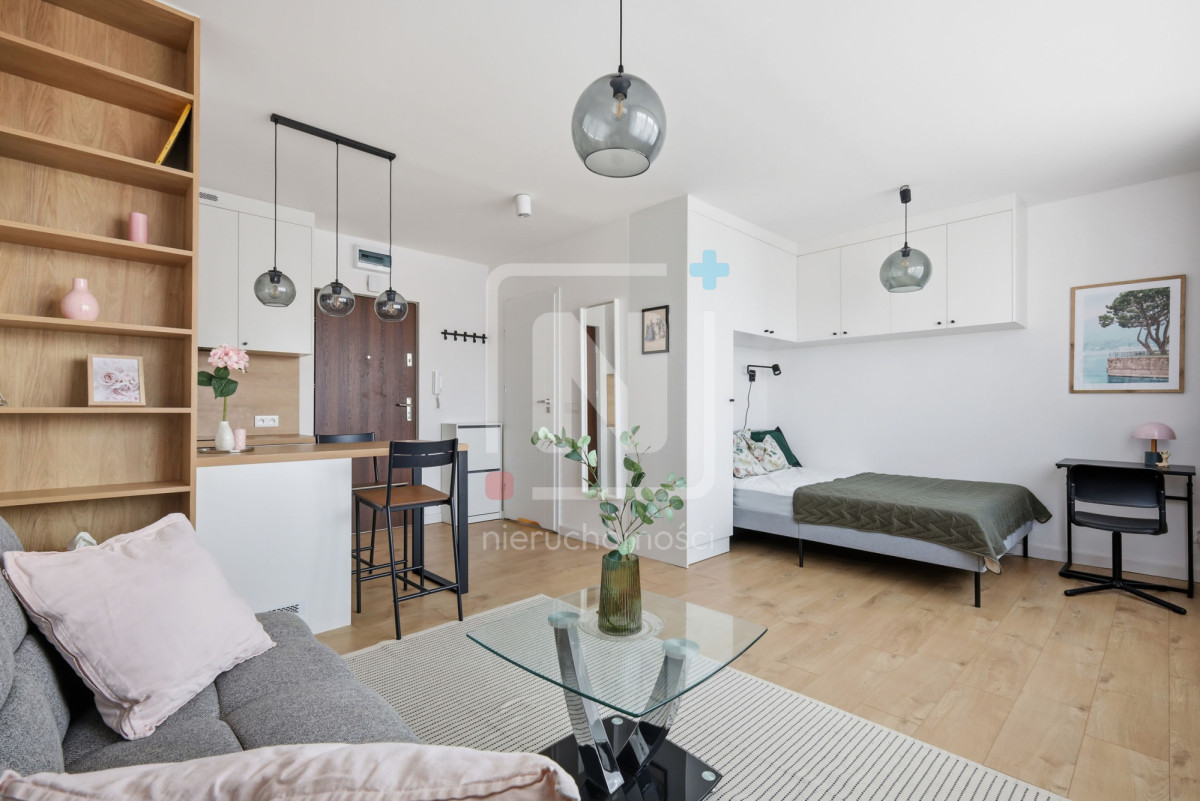 Kawalerka z widokiem i zachodem słońca | Metro.