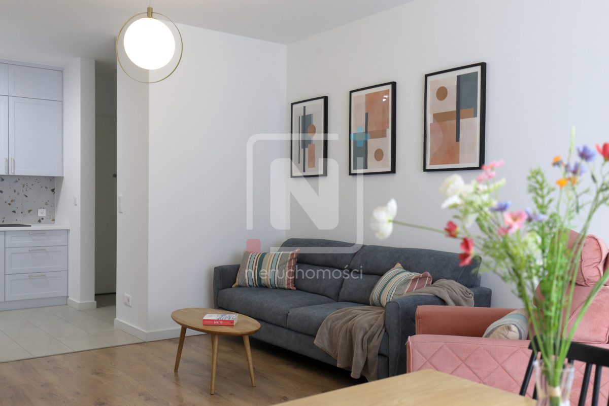 Cybernetyki dwa pokoje,garaz,komórka,duzy balkon