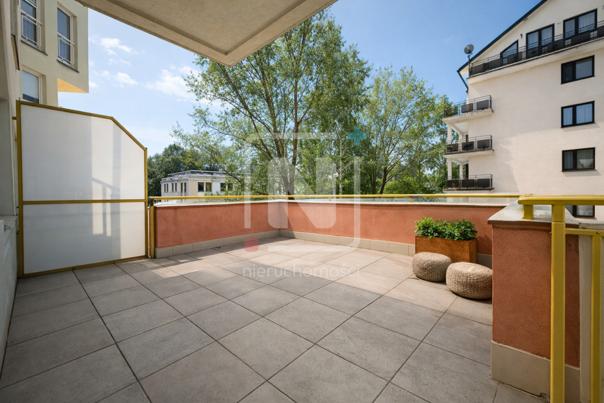 Taras | 2 pokoje | 2 łazienki | Spokój | Zieleń